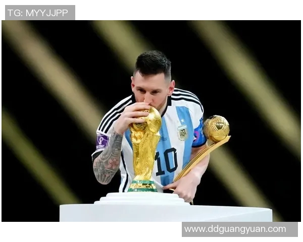 超级英雄与足球明星携手共创传奇赛场对决的精彩瞬间