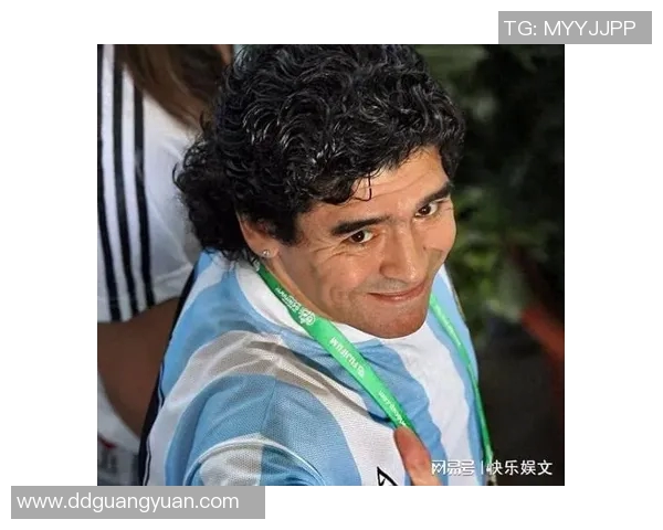 足球明星遭黑帮暗算身亡引发全球震惊与哀悼事件背后真相逐渐浮出水面